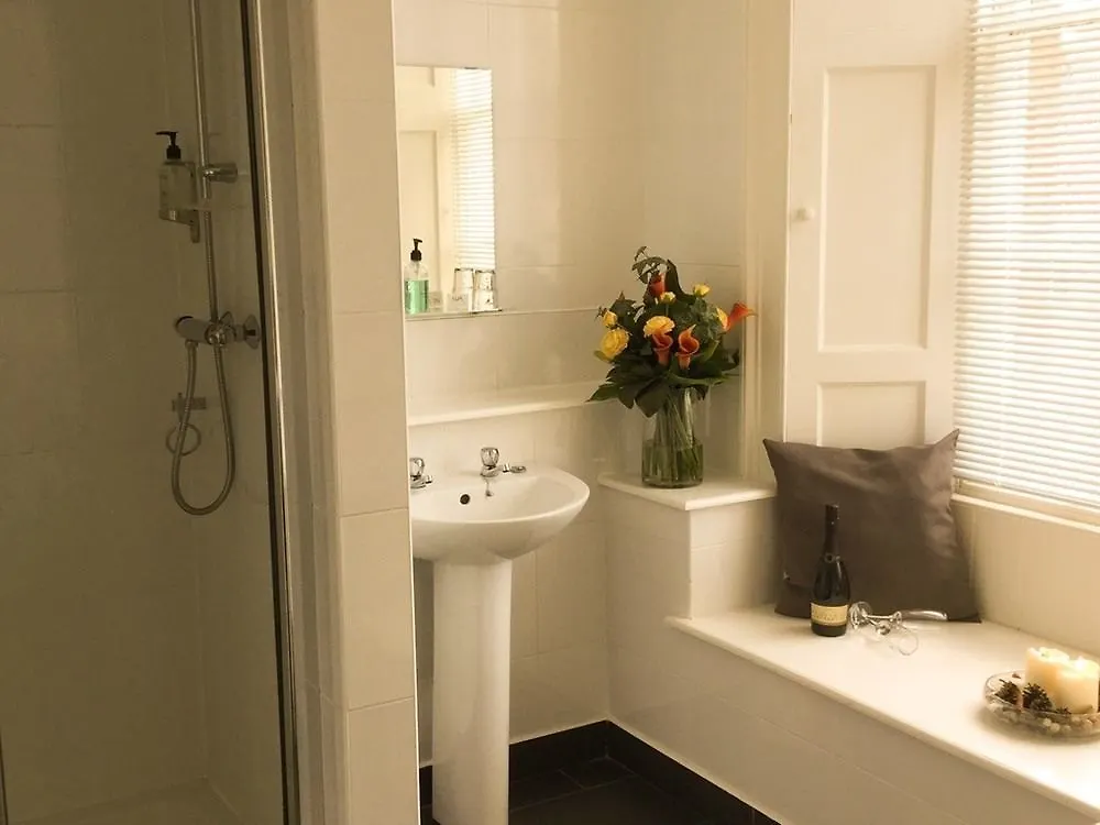 The Albert Hotel North Queensferry 3*,  United Kingdom